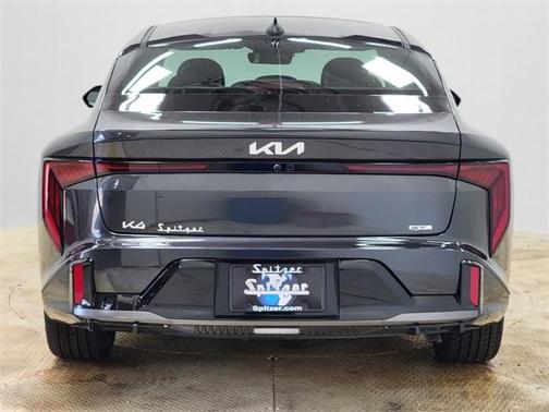 2025 Kia K4 GT-Line