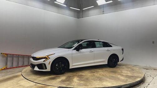 Snow White Pearl 2026 Kia K5 GT-Line