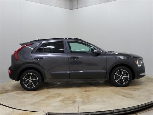 2025 Kia Niro EX