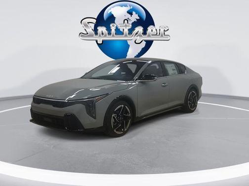 2025 Kia K4 GT-Line