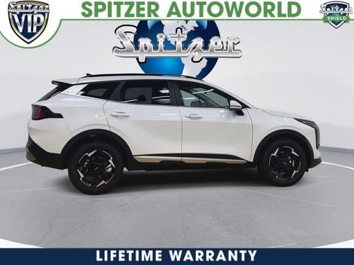 Glacial White Pearl 2026 Kia Sportage EX