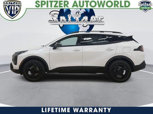 Glacial White Pearl 2026 Kia Sportage X-Line