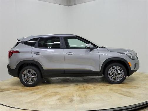 2025 Kia Seltos LX