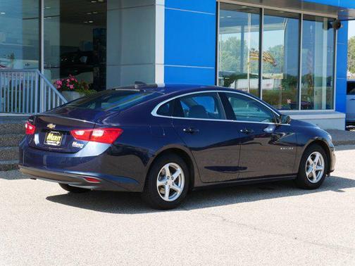 2017 Chevrolet Malibu 1LS