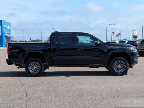Black 2026 Chevrolet Colorado LT