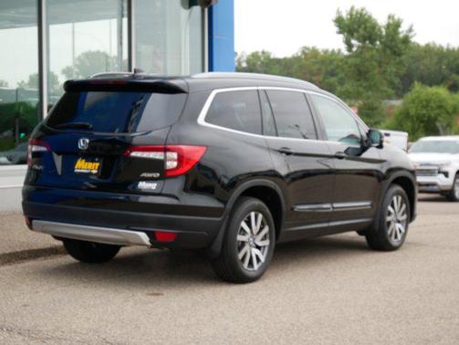 2022 Honda Pilot AWD Black Edition