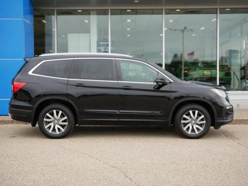 2022 Honda Pilot AWD Black Edition