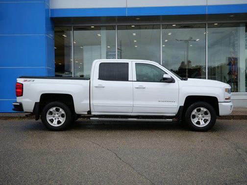 2017 Chevrolet Silverado 1500 2LT