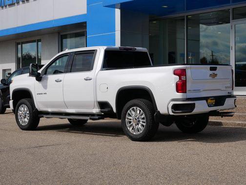 2022 Chevrolet Silverado 2500 High Country