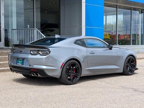 Sharkskin Metallic 2024 Chevrolet Camaro 1SS