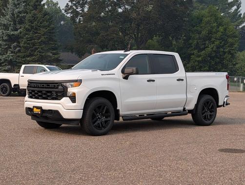 Summit White 2026 Chevrolet Silverado 1500 Custom
