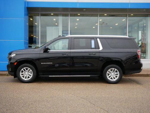 2023 Chevrolet Suburban LS