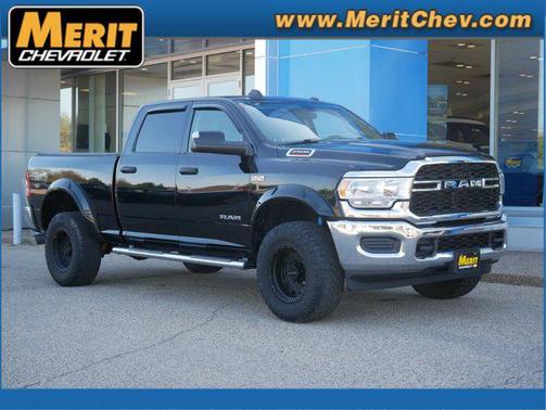 2020 RAM 2500 Tradesman Crew Cab 4X4 6'4' Box