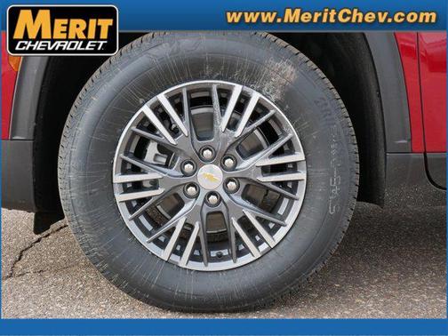 Radiant Red Tintcoat 2026 Chevrolet Traverse LT