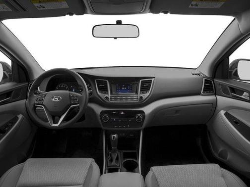 Black Noir Pearl 2018 Hyundai TUCSON SE