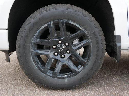 Summit White 2026 Chevrolet Silverado 1500 RST