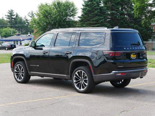 2022 Jeep Wagoneer Series III 4x4