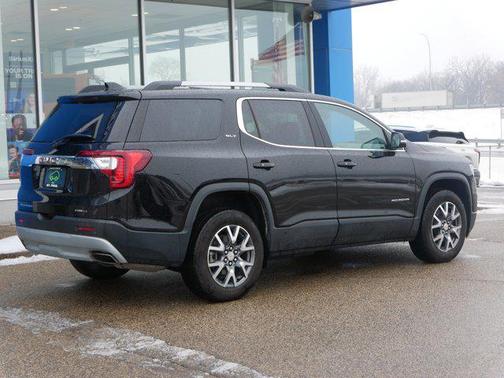 2023 GMC Acadia AWD SLT