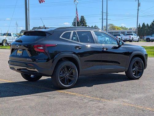 Mosaic Black Metallic 2026 Chevrolet Trax FWD ACTIV