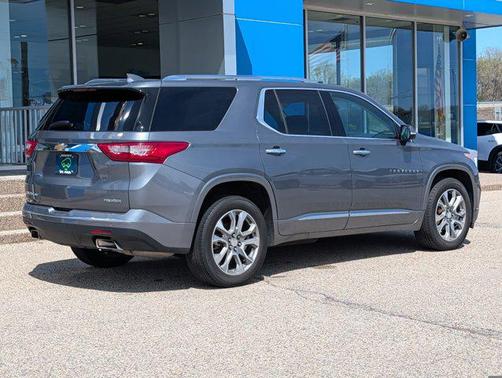 Satin Steel Metallic 2020 Chevrolet Traverse Premier