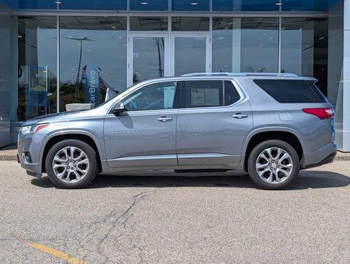 Satin Steel Metallic 2020 Chevrolet Traverse Premier