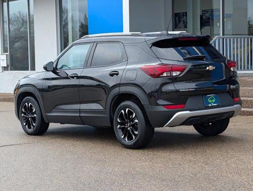 Mosaic Black Metallic 2023 Chevrolet Trailblazer LT