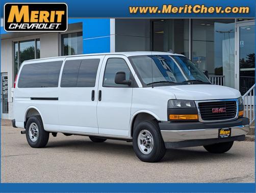Summit White 2025 GMC Savana 3500 RWD 3500 Extended Wheelbase LT