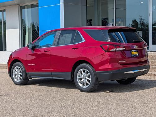 Radiant Red Tintcoat 2023 Chevrolet Equinox 1LT