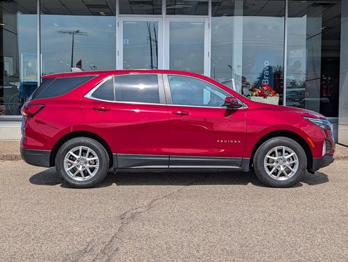 Radiant Red Tintcoat 2023 Chevrolet Equinox 1LT
