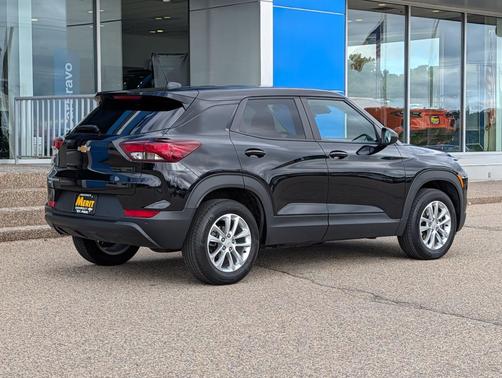 Mosaic Black Metallic 2025 Chevrolet Trailblazer LS