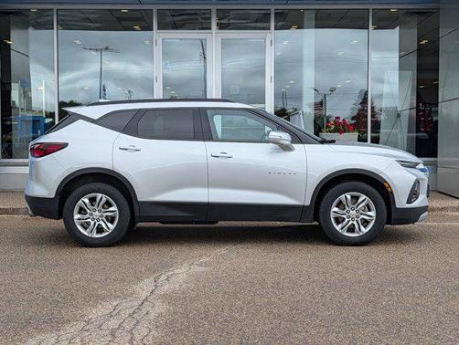 Silver Ice Metallic 2020 Chevrolet Blazer 2LT