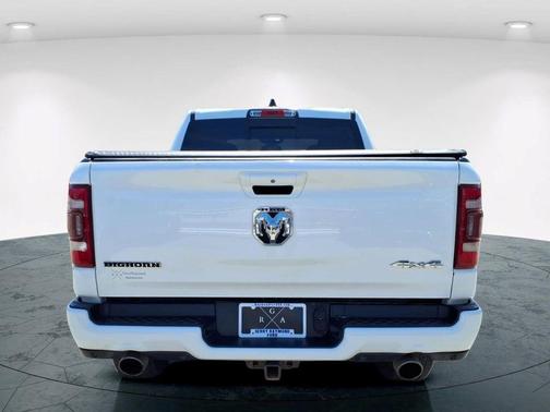 Bright White Clearcoat 2019 RAM 1500 Big Horn