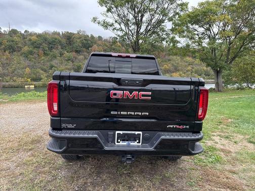 2023 GMC Sierra 1500 AT4X