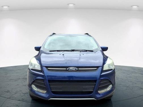 Blue 2016 Ford Escape SE