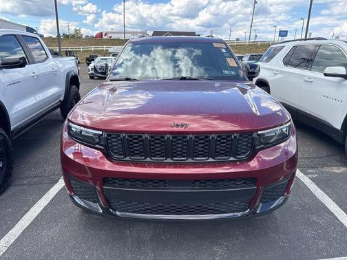 2023 Jeep Grand Cherokee L Laredo