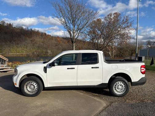 2022 Ford Maverick XL