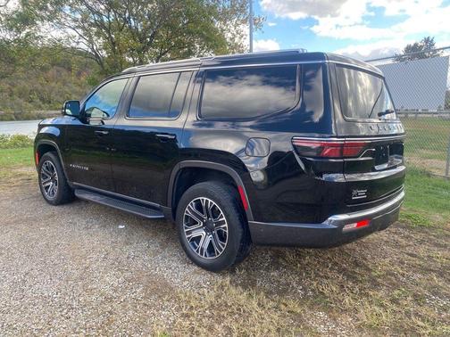 2022 Jeep Wagoneer Series III