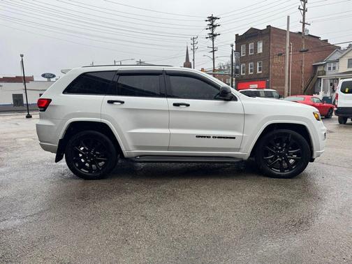 2020 Jeep Grand Cherokee Altitude