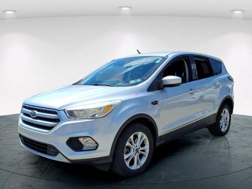 Ingot Silver 2017 Ford Escape SE