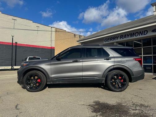 2023 Ford Explorer ST