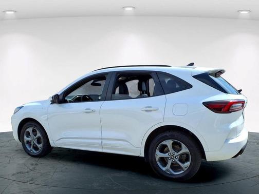 Oxford White 2023 Ford Escape ST-Line Select