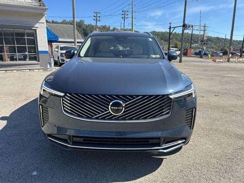 2025 Volvo XC90 B6 Ultra