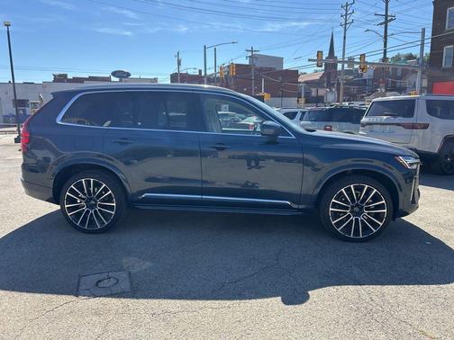 2025 Volvo XC90 B6 Ultra