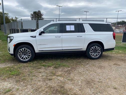 2023 GMC Yukon XL Denali Ultimate