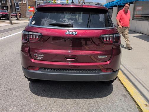 Velvet Red Pearlcoat 2022 Jeep Compass Latitude