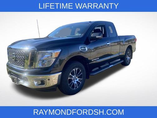 2017 Nissan Titan SV