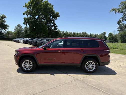 Velvet Red Pearlcoat 2023 Jeep Grand Cherokee L Laredo