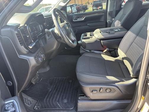 Black 2024 Chevrolet Silverado 1500 LT