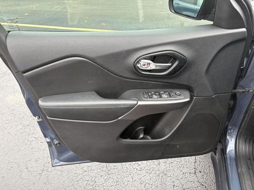 2021 Jeep Cherokee Latitude