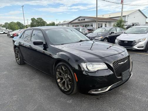 2016 Chrysler 300 S